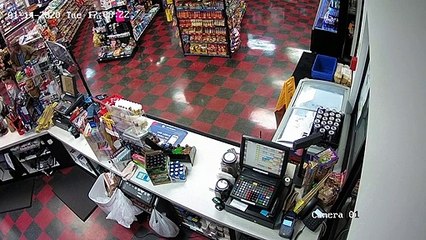 Caught on Camera - Slickest Phone Charger Grab Ever