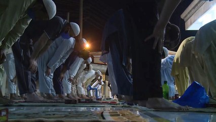 مع عدم احترام شروط صلاة التراويح.. مخاوف من تفشي كورونا بباكستان