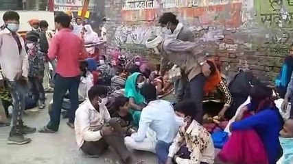 शामली: कोरोना योद्धा डॉ विजेंद्र कर रहे हैं प्रवासी मजदूरों की सेवा