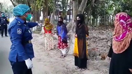 police fight with pepole 2020