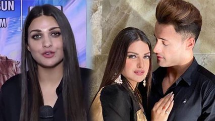 Asim Riaz से BreakUp पर Himanshi Khurana ने कहा- हम एक दूसरे की फोटो Like नहीं करते |FilmiBeat