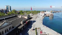 Kısıtlama ile boş kalan Kadıköy Meydanı sessizliğe büründü