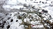 Erzincan ve Bayburt'un yüksek kesimlerinde kar yağışı