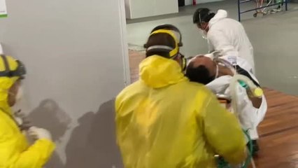 El miedo al coronavirus alienta el rechazo hacia los sanitarios en Brasil