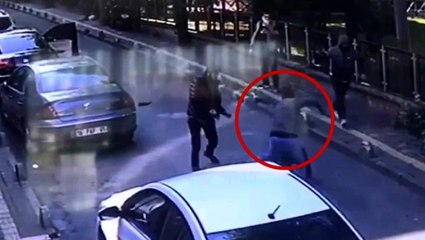 Maskeli magandalar, güpegündüz saldırdı! O anlar kamerada