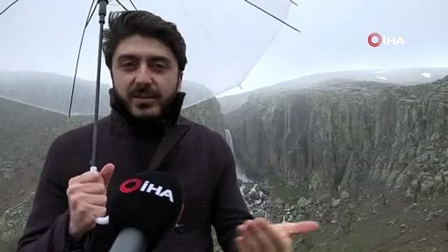 Çır şelalesi, görsel şölen sunuyor