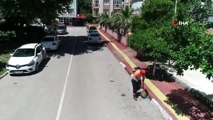 Çalışması klip yapılan temizlik işçisi: " Eldiven ve gözlükle iş bitmiyor iş, işini severek...