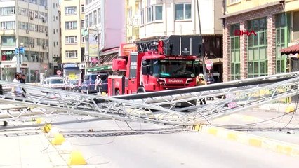KADIKÖY'DE TATBİKAT SIRASINDA İTFAİYE MERDİVENİ KIRILDI 2 YARALI