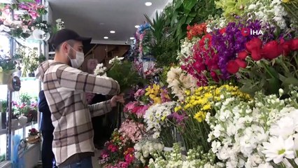 Sokağa çıkamayanlar, Anneler Günü çiçeklerini telefonla sipariş etti