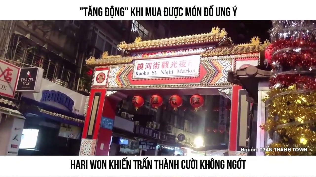 khi mua được món đồ ưng ý Hari Won khiến Trấn Thành cười không ngớt