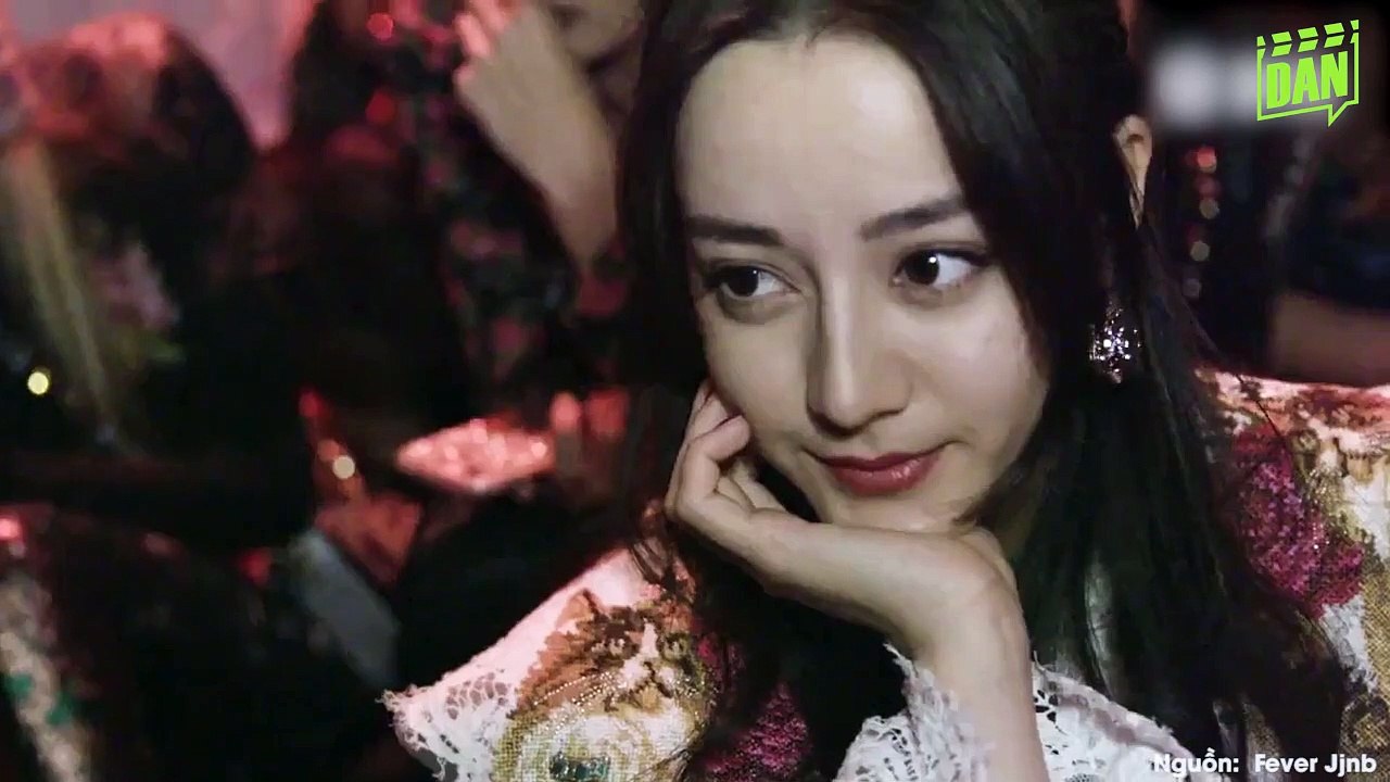 Đạt thứ hạng cao trong bảng xếp hạng lăng xê của Gia Hành nhưng Địch Lệ Nhiệt Ba có thật sự được ưu ái đến vậy?