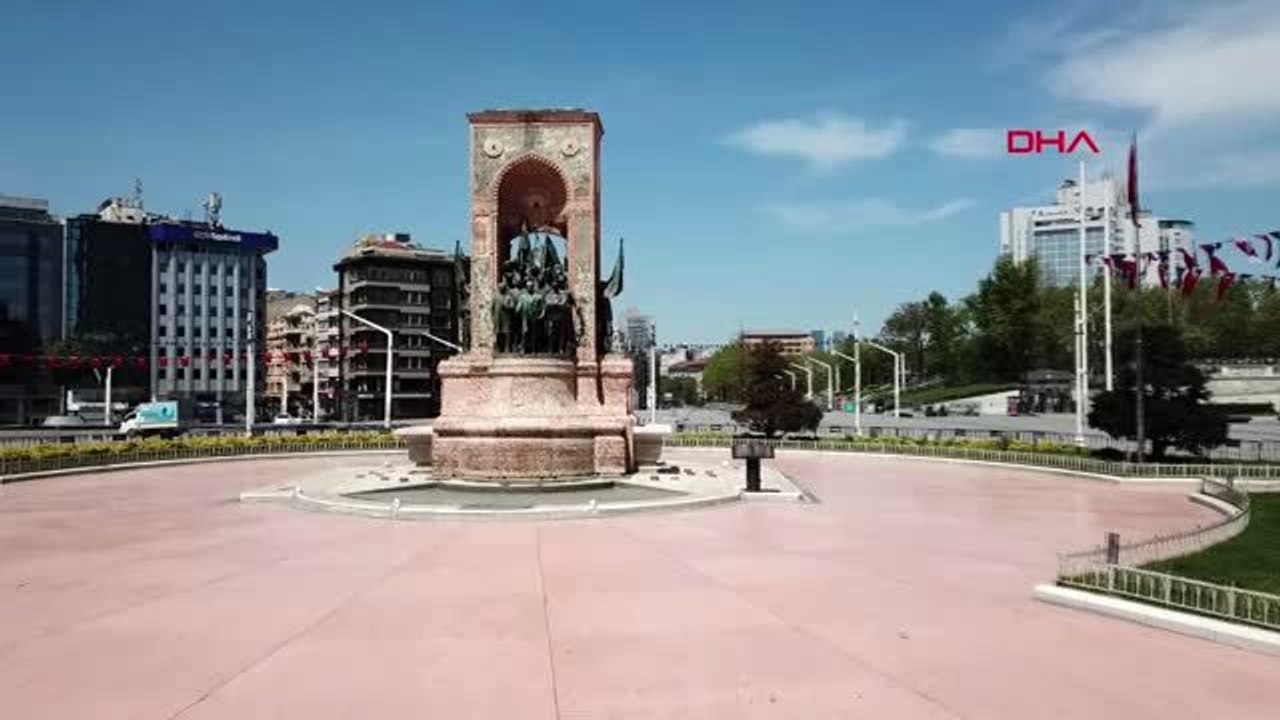TAKSİM MEYDANI VE İSTİKLAL CADDESİ'NDEKİ SAKİNLİK HAVADAN GÖRÜNTÜLENDİ