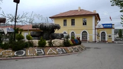 Karantinaya alınan Adıyaman'ın Gölbaşı ilçesinde Kovid-19 tedbirleri sürüyor