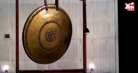 David Beckham chơi nhạc Beethoven bằng bóng đá