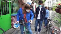 Il coronavirus fa riscoprire la bicicletta come mezzo prediletto in tutta Europa