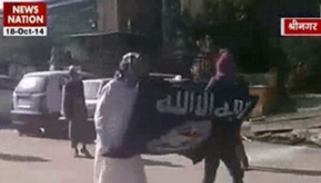 Protesters display ISIS flags in Kashmir