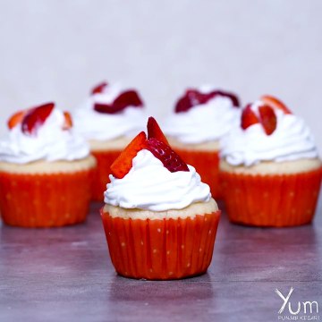 Eggless White Vanilla Cupcakes - Eggless White Vanilla Cupcakes recipe - Vanilla Cupcakes recipe