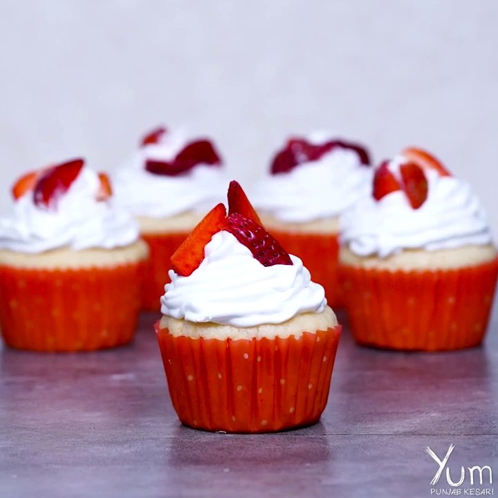 Eggless White Vanilla Cupcakes - Eggless White Vanilla Cupcakes recipe - Vanilla Cupcakes recipe