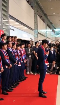 Son Heung-min và ĐT Hàn Quốc bị ném trứng khi trở về quê nhà từ World Cup 2018
