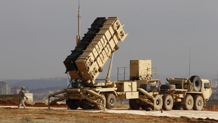 واشنطن تسحب جنودا وأنظمة دفاعية.. مسؤول أميركي يوضّح