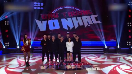 Minh Tú bật khóc khi nói về trầm cảm.