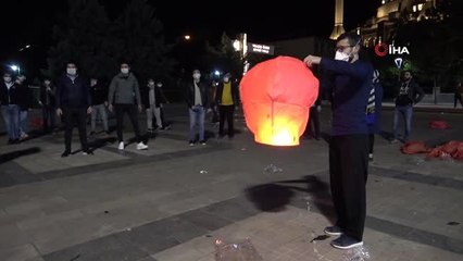 Anneleri için dilek fenerleri ile gökyüzünü süslediler