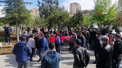 Grup Yorum üyesi Gökçek defnedildi