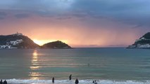 Tormenta sobre la Playa de la Concha en San Sebastián