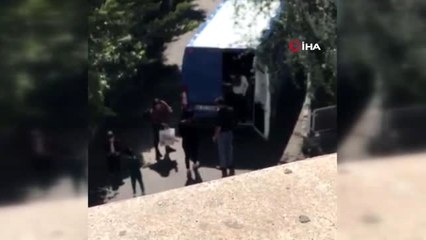 Kısıtlamaya aldırış etmeden kargo aracıyla misafirliğe gittiler