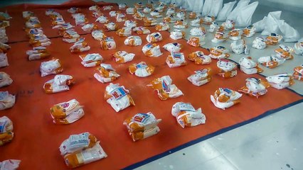 করোনা ভাইরাস এর মহা মারিতে ত্রান বিতরনের কাজে কিছু সময়