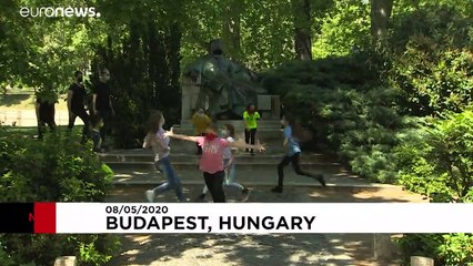 شاهد: عروض راقصة واحتفالات في شوارع بودابست بمناسبة يوم الوحدة الأوروبي