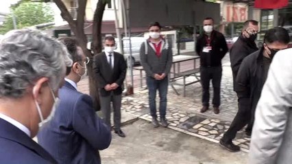 Kocaeli Valisi Aksoy'dan, asırlık Aişe nineye "Anneler Günü" ziyareti