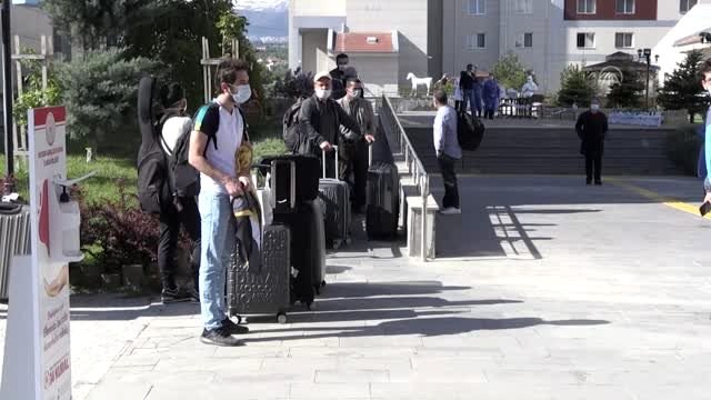 Karantina süreleri dolan 233 kişi evlerine gönderildi