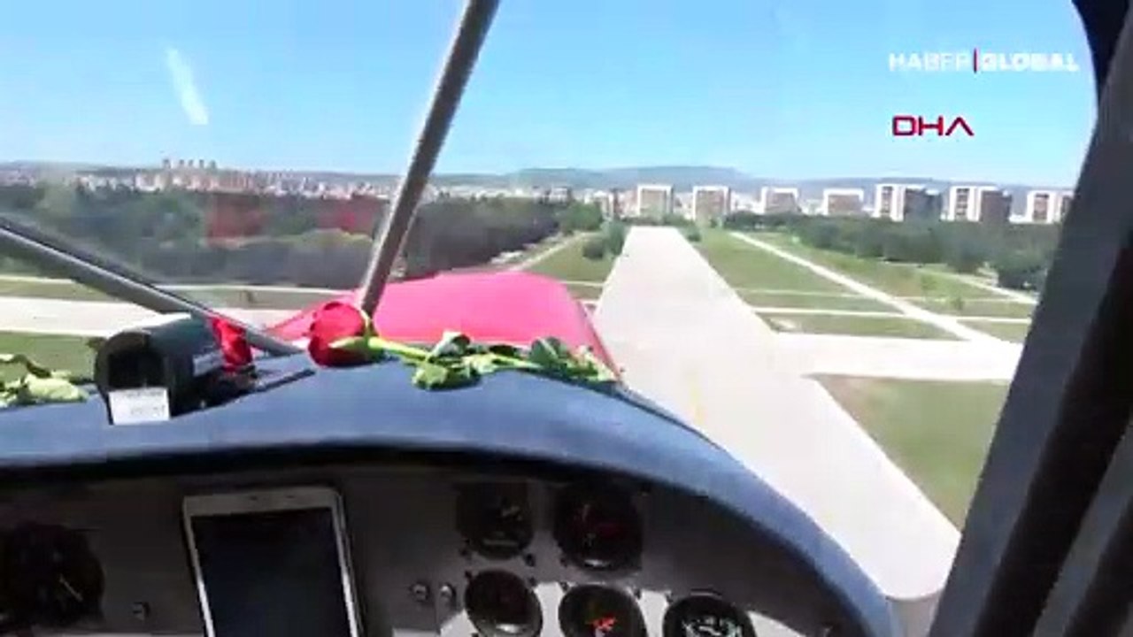 Annesine gidemedi, gökyüzünden tüm annelere gül bıraktı