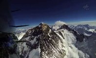 Sốc với cảnh tượng rác thải ngập tràn tại ngọn núi Everest nổi tiếng