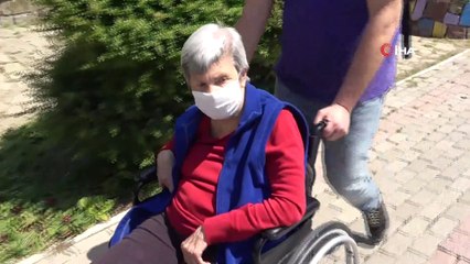 65 yaş üstü parklara akın etti... 'Bugün bizim bayramımız, yürümeyi unutmuşuz'