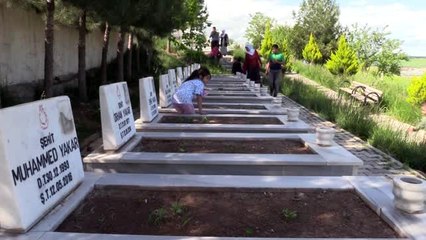 Dürümlü'de evlatları katledilen annelerin hüzünlü "Anneler Günü"