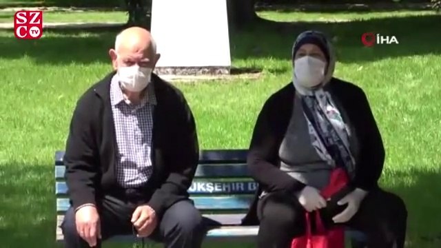 65 yaş üstü parklara akın etti... Bugün bizim bayramımız, yürümeyi unutmuşuz