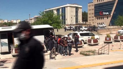 Elazığ'da beyzbol sopalı, şantajcı ve işkenceci çete çökertildi