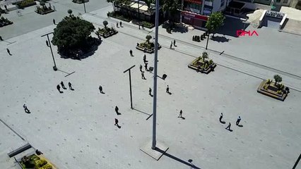 ESENYURT MEYDANI'NDAKİ 65 YAŞ ÜSTÜ VATANDAŞLAR HAVADAN GÖRÜNTÜLENDİ+