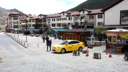 65 yaş ve üzeri vatandaşlar uzun bir aradan sonra sokağa çıktı