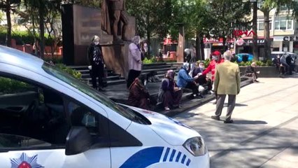 TEKİRDAĞ'DA 65 yaş üstü sokakta