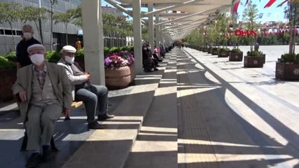 AYDIN 65 yaş ve yaş üzeri kişilere 4 saatlik sokak izni bayram gibi geldi
