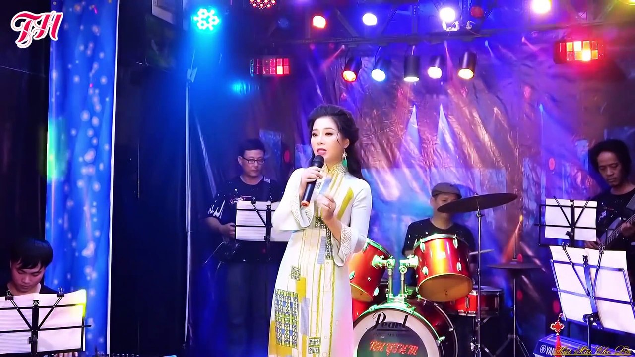 Tạ Từ Trong Đêm - Thúy Hằng