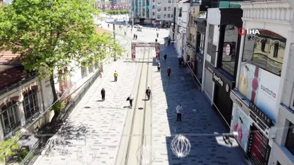 Taksim Meydanı yaşlılara kaldı