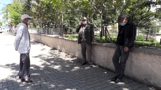 65 yaş ve üzeri vatandaşlar uzun bir aradan sonra sokağa çıktı