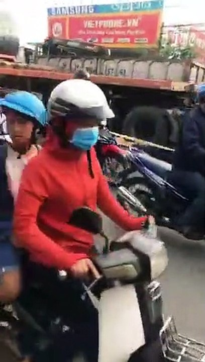 Lời kể hiện trường vụ tai nạn thai nhi văng ra khỏi bụng mẹ va chạm kinh hoàng với xe tải