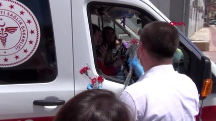 BURDUR Sağlık çalışanı annelere kutlaması