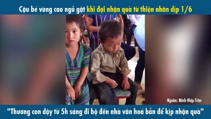 Cậu bé vùng cao ngủ gật khi đợi nhận quà từ thiện nhân dịp 1/6