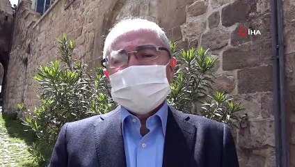 Vali Yaman'dan 'asırlık çınarlara' Anneler Günü ziyareti